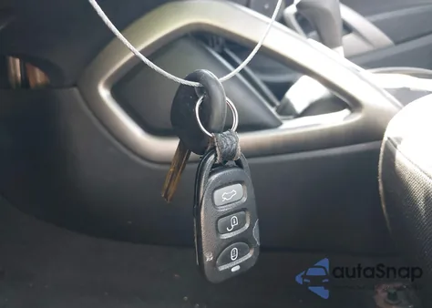 2015 Hyundai Veloster из США, поврежденный, VIN KMHTC6AD3FU239404